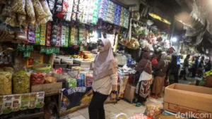 kelas menengah penerimaan pajak